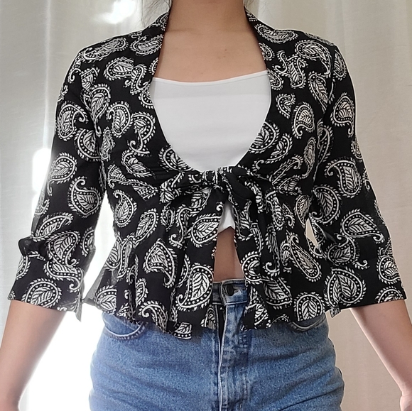 Womens jacket shawl with ribbon tie and button up - Picture 6 of 8